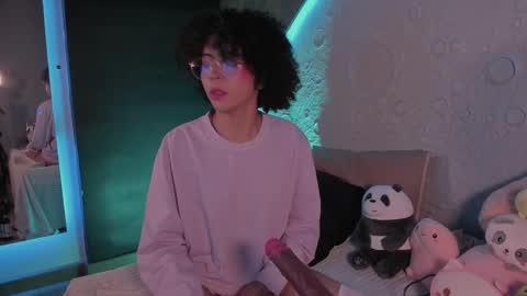 Snapshot of emma_nakamura chatting on 17, 2, 2025 online show from 17, 2, 2025