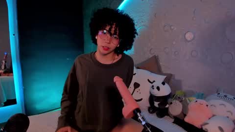 Snapshot of emma_nakamura chatting on 24, 2, 2025 online show from 24, 2, 2025