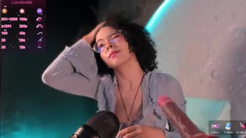 Snapshot of emma_nakamura chatting on 12, 9, 2025 online show from 12, 9, 2025