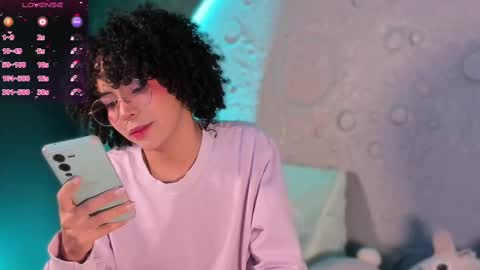 Snapshot of emma_nakamura chatting on 30, 9, 2025 online show from 30, 9, 2025