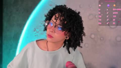 Snapshot of emma_nakamura chatting on 3, 10, 2025 online show from 3, 10, 2025