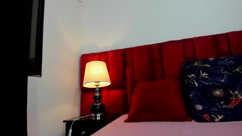 Snapshot of emma_rosse_01 chatting on 16, 10, 2025 Emma rosse online show from 16, 10, 2025