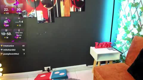 Snapshot of emma_s3xxy chatting on 11, 2, 2025 emma online show from 11, 2, 2025
