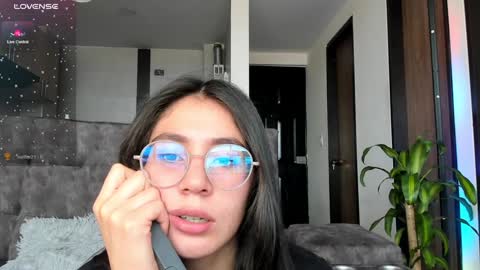 Snapshot of emma_sandovaal chatting on 18, 12, 2024 Emma online show from 18, 12, 2024