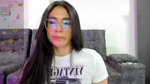 Snapshot of emma_sandovaal chatting on 12, 1, 2025 Emma online show from 12, 1, 2025