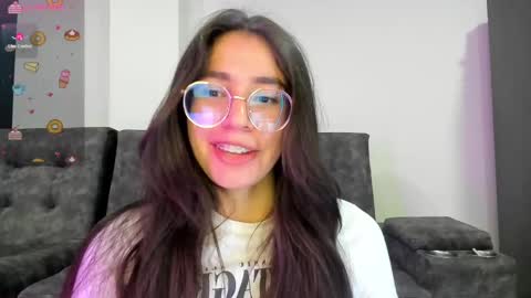 Snapshot of emma_sandovaal chatting on 28, 2, 2025 Emma online show from 28, 2, 2025