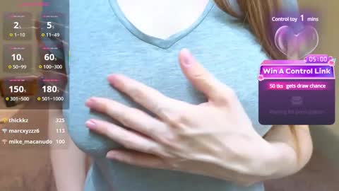 Snapshot of emma_stardust_ chatting on 20, 1, 2025 Emma-milky-tits online show from 20, 1, 2025