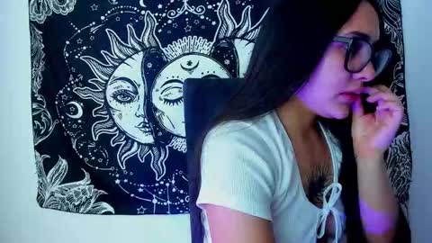 Emma online show from 12, 11, 2025