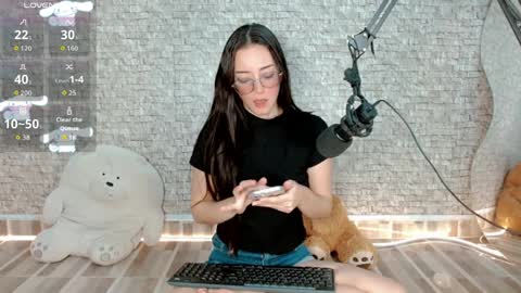 Emma  online show from 8, 4, 2026