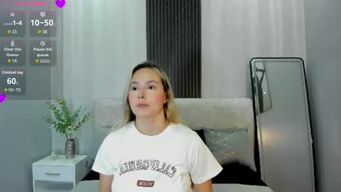 Snapshot of emmaa_white_ chatting on 27, 6, 2026 EMMA online show from 27, 6, 2026