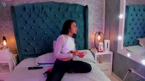  Emma Came  online show from 6, 8, 2026