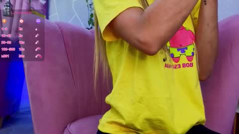 Snapshot of emmacortez chatting on 3, 10, 2025 emma cortez online show from 3, 10, 2025