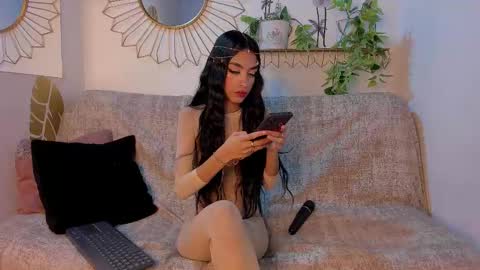 Emma Duque online show from 1, 11, 2025