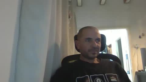 Snapshot of emmagold123 chatting on 18, 2, 2025 Ariel online show from 18, 2, 2025