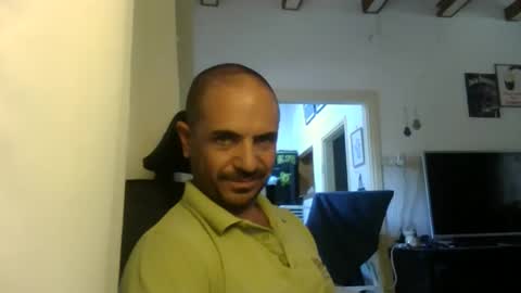 Snapshot of emmagold123 chatting on 1, 10, 2025 Ariel online show from 1, 10, 2025