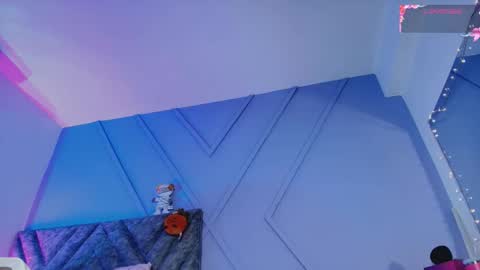  Emma  online show from 22, 10, 2025