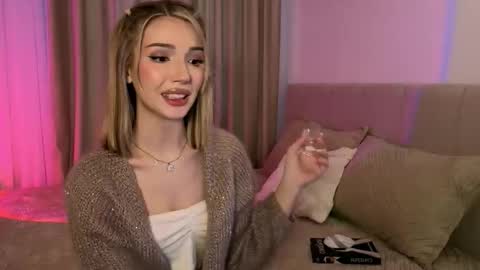 Emma online show from 21, 11, 2025