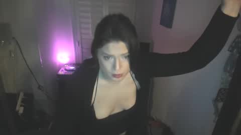Emma Miley online show from 27, 12, 2024