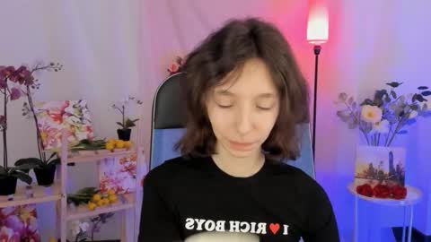 Snapshot of emmanuellbrown chatting on 23, 12, 2025 emmanuellbrown online show from 23, 12, 2025