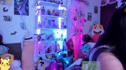 Snapshot of emmarosse11 chatting on 24, 10, 2025 Emma online show from 24, 10, 2025