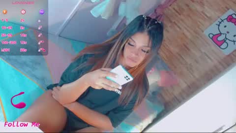 Snapshot of emmasummers469 chatting on 12, 1, 2025 Emma online show from 12, 1, 2025