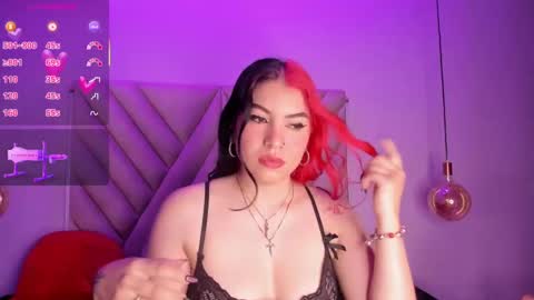 Snapshot of emmaswift1 chatting on 13, 9, 2025 Emma online show from 13, 9, 2025