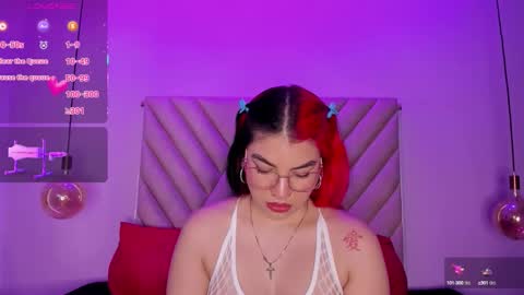 Snapshot of emmaswift1 chatting on 9, 10, 2025 Emma online show from 9, 10, 2025