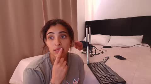 emmi_11 online show from 6, 2, 2026