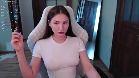 Snapshot of emmiclo chatting on 27, 7, 2026 Emily online show from 27, 7, 2026