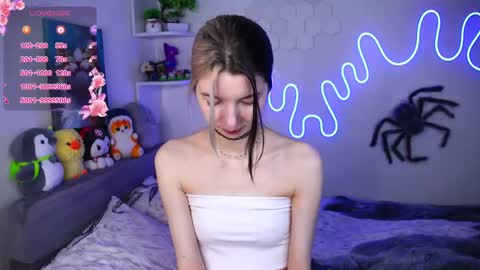 Snapshot of emmie_everly chatting on 14, 5, 2026 emmie_everly online show from 14, 5, 2026