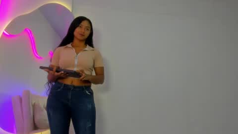 Snapshot of emmilybratz chatting on 4, 6, 2026 EMMILY online show from 4, 6, 2026