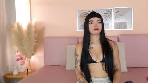 Snapshot of emmy_and_luna chatting on 17, 7, 2026 Emmy and Luna online show from 17, 7, 2026