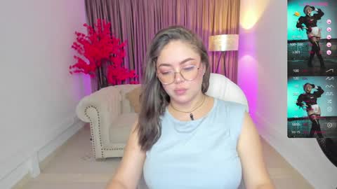 Snapshot of emmy_walker1 chatting on 3, 2, 2025 Emmy Walker online show from 3, 2, 2025