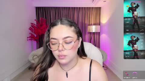 Snapshot of emmy_walker1 chatting on 4, 2, 2025 Emmy Walker online show from 4, 2, 2025