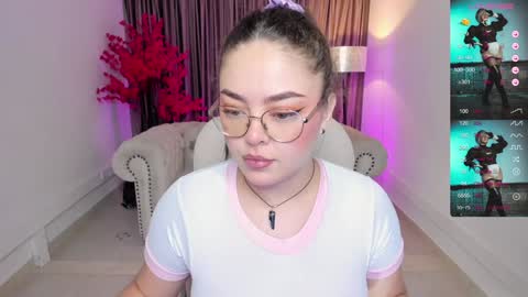 Snapshot of emmy_walker1 chatting on 5, 2, 2025 Emmy Walker online show from 5, 2, 2025