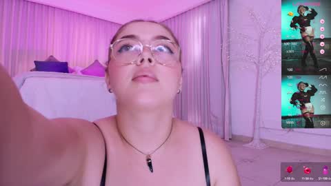 Snapshot of emmy_walker1 chatting on 22, 2, 2025 Emmy Walker online show from 22, 2, 2025