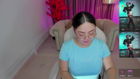 Snapshot of emmy_walker1 chatting on 7, 3, 2025 Emmy Walker online show from 7, 3, 2025