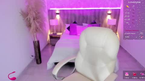 Snapshot of emmy_walker1 chatting on 10, 9, 2025 Emmy Walker online show from 10, 9, 2025