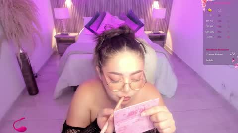 Snapshot of emmy_walker1 chatting on 18, 9, 2025 Emmy Walker online show from 18, 9, 2025