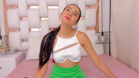 Snapshot of emmycruzz chatting on 16, 1, 2026 emmy online show from 16, 1, 2026