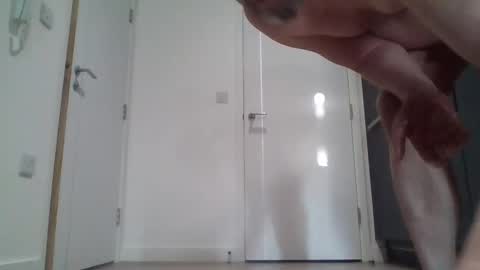 emrys2016833836 online show from 19, 12, 2025