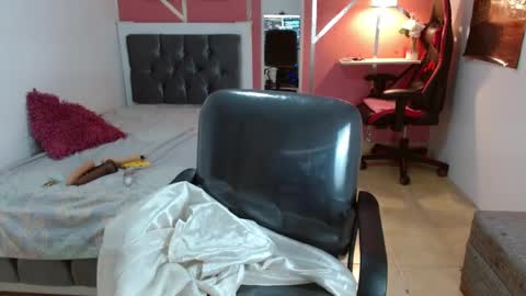 Emy online show from 1, 2, 2025