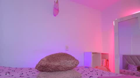 Emy online show from 5, 2, 2026