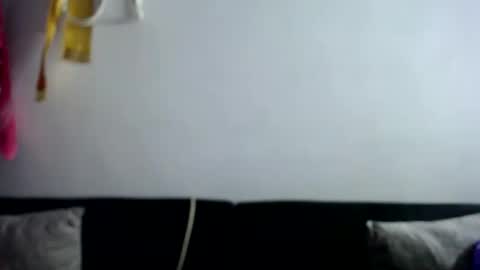 Snapshot of emy_cute20 chatting on 4, 10, 2025 Emy online show from 4, 10, 2025