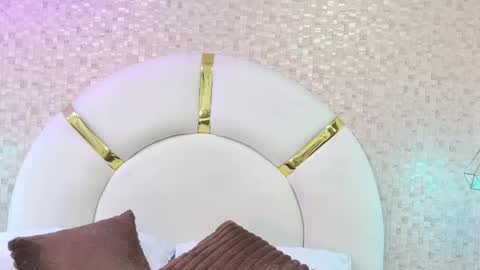 Emy  online show from 11, 2, 2026