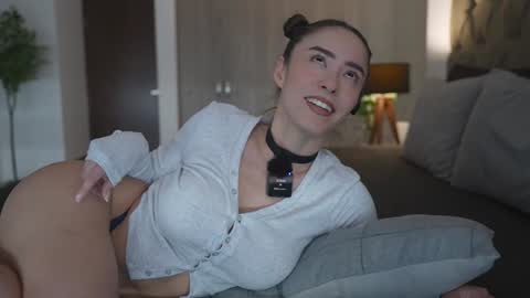 Snapshot of emyii chatting on 10, 3, 2025 Eimi3 online show from 10, 3, 2025