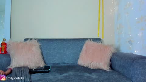 EMYLY  online show from 17, 1, 2025