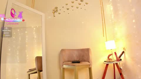 EMYLY  online show from 19, 11, 2025