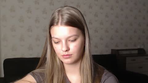 Snapshot of emysway chatting on 21, 12, 2024 EmySway online show from 21, 12, 2024