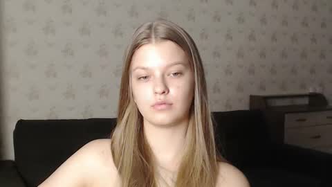 Snapshot of emysway chatting on 11, 2, 2025 EmySway online show from 11, 2, 2025